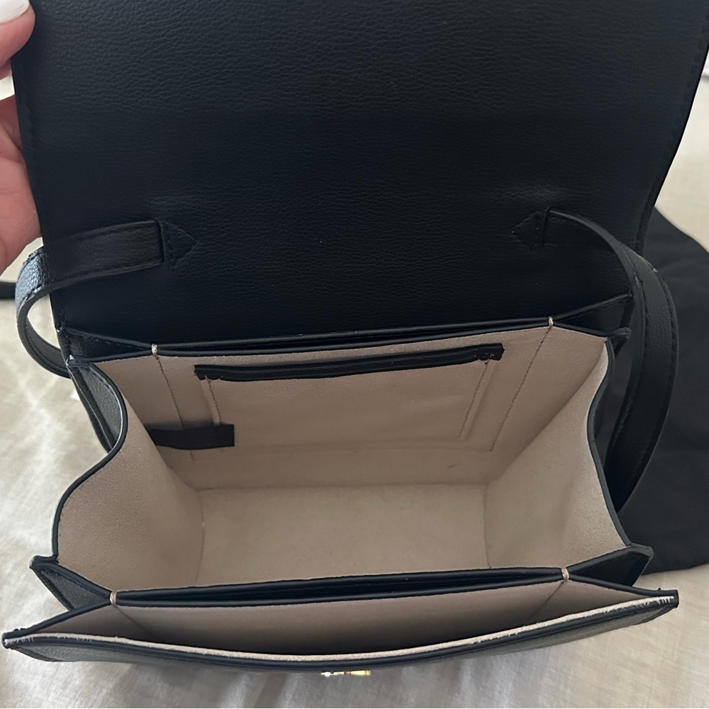 Quince Classic Black Crossbody Bag - Picture 4 of 5